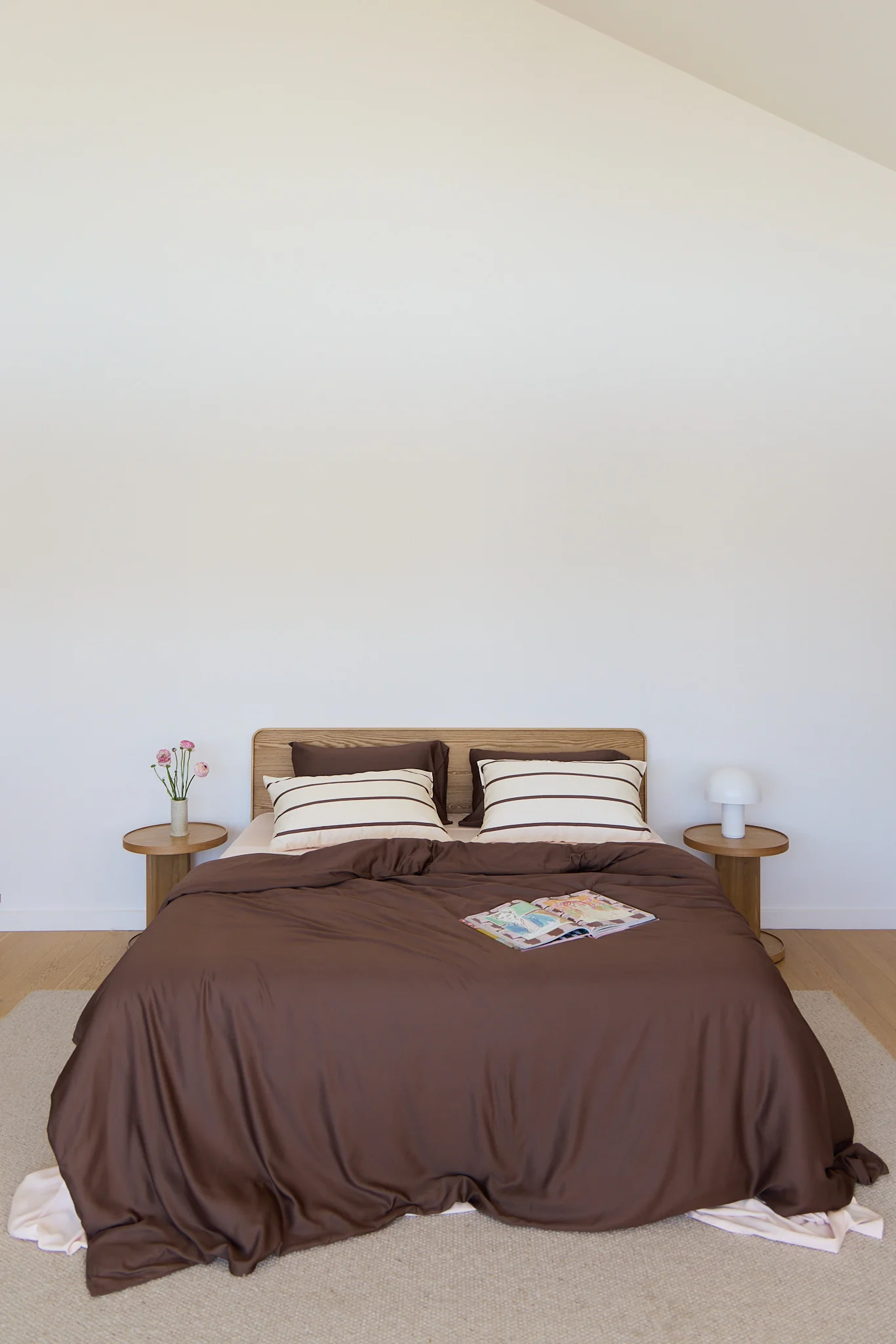 Chocolate Bamboo Quilt Cover - Image 10