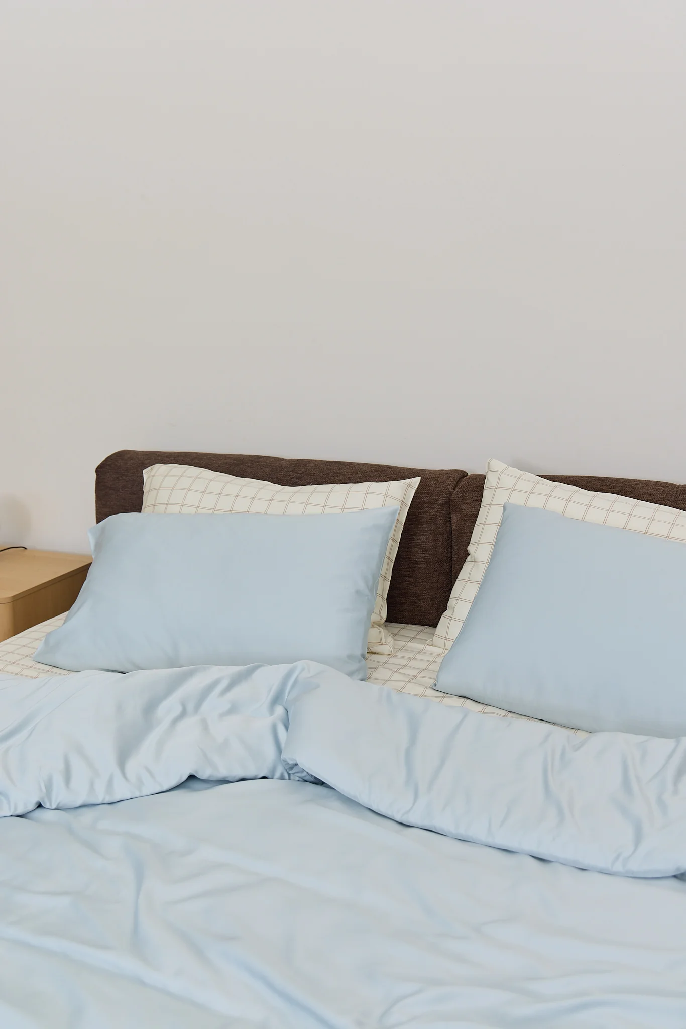 Latte Grid Bamboo Fitted Sheet - Image 4