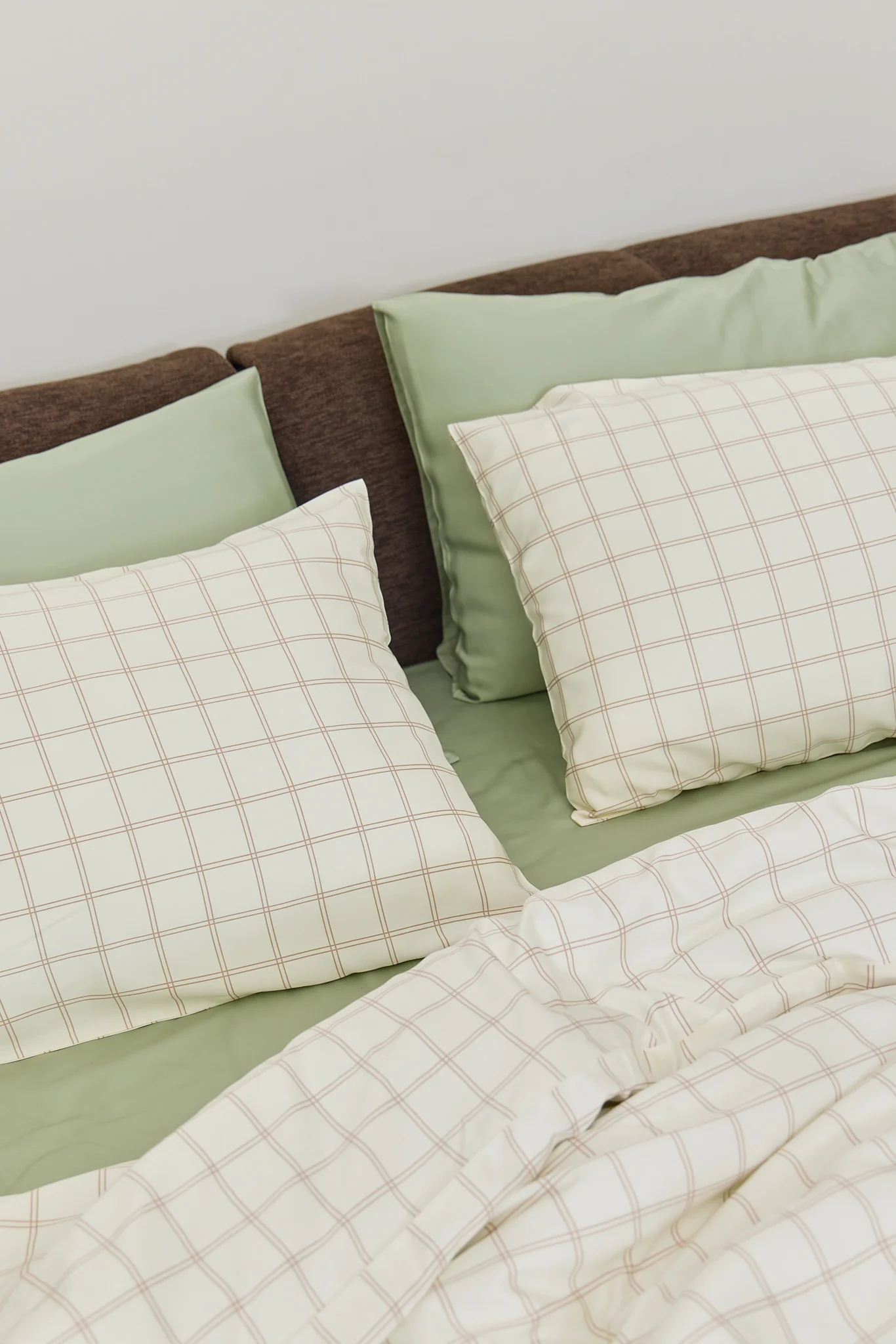 Pistachio Bamboo Fitted Sheet - Image 5