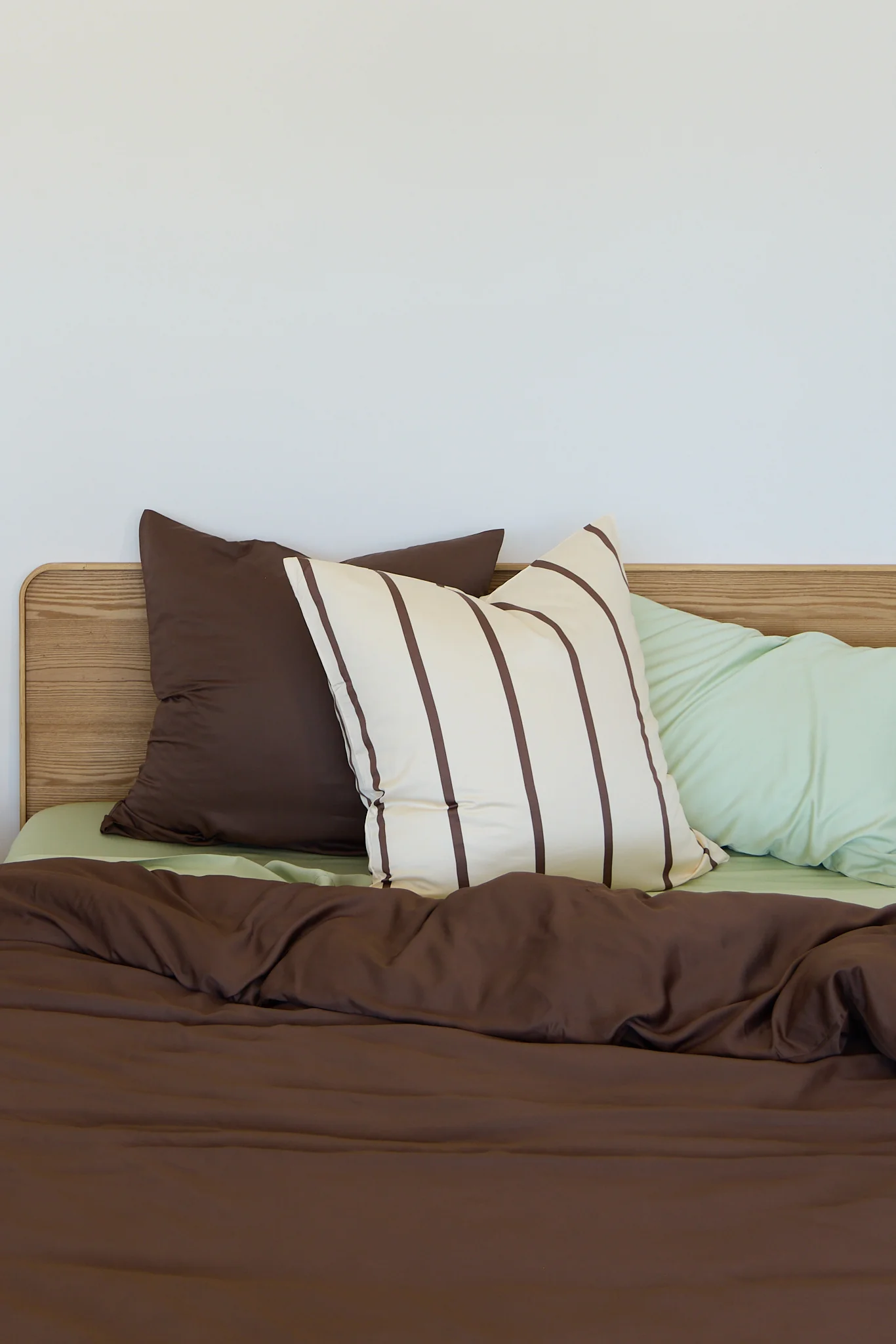 Chocolate Bamboo Quilt Cover - Image 11