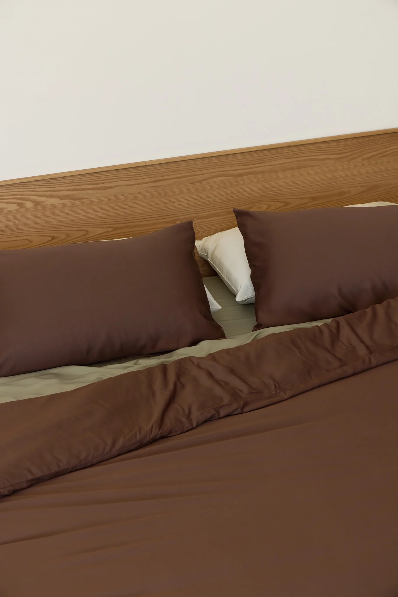 Chocolate Bamboo Quilt Cover - Image 5