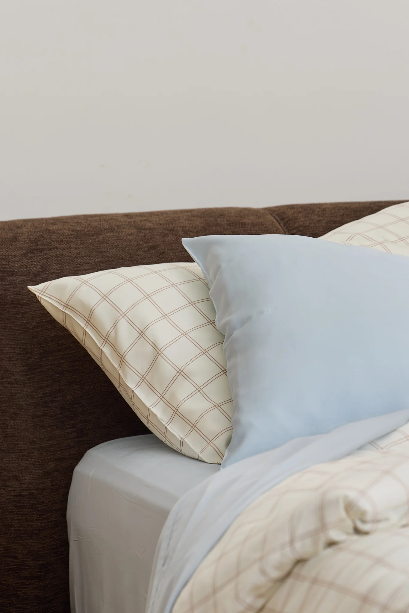 Latte Grid Bamboo Sheet Set - Image 5