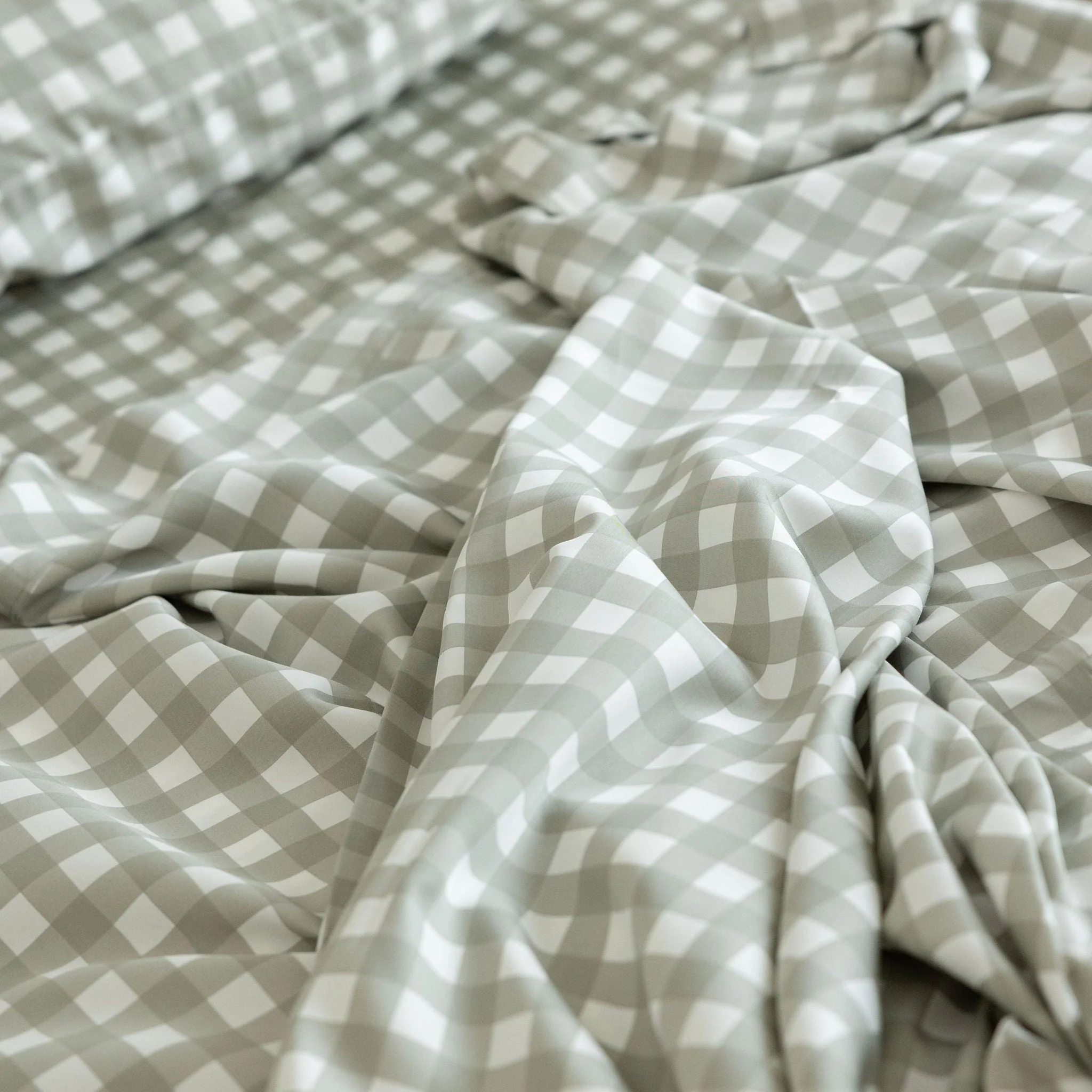 Moss Gingham Bamboo Sheet Set - Image 4