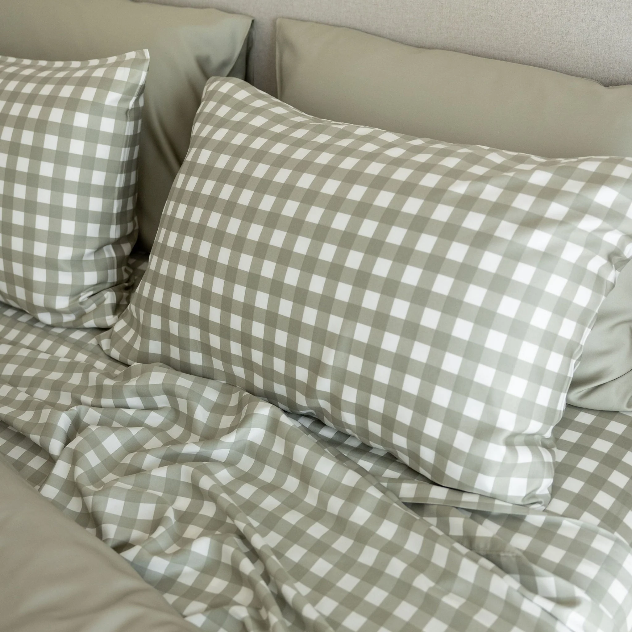 Moss Gingham Bamboo Sheet Set - Image 5