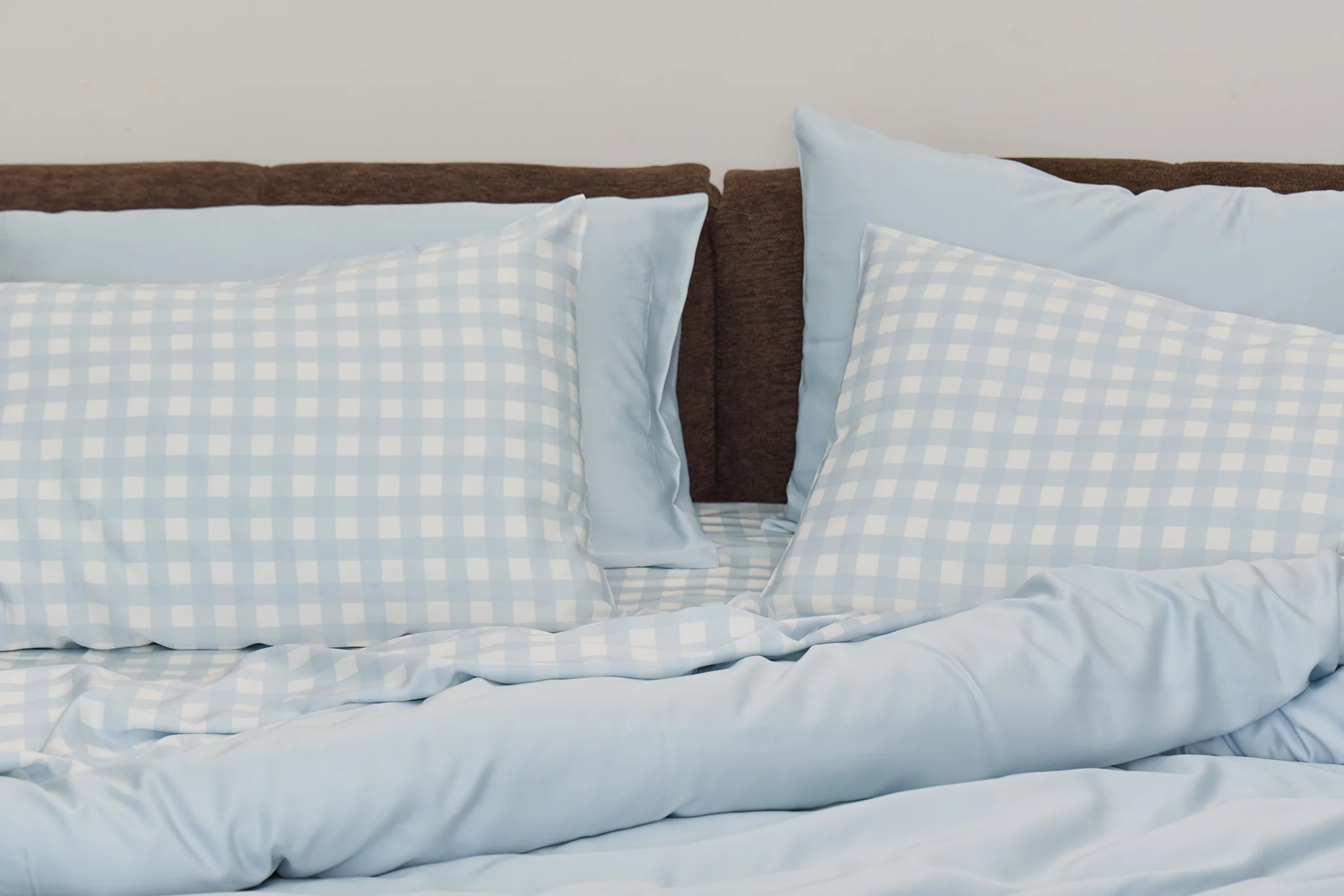 Sky Gingham Bamboo Sheet Set - Image 5